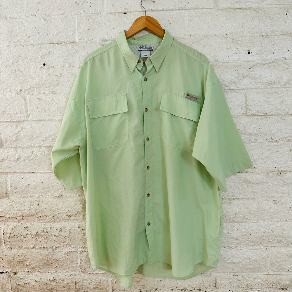 COLUMBIA Men's Short Sleeve Shirt Size XL Pistachio Color Buttons